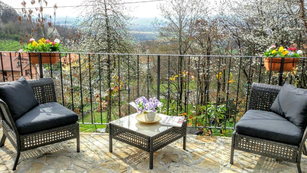 Al Poertec Apartment Sotto il Monte Екстериор снимка